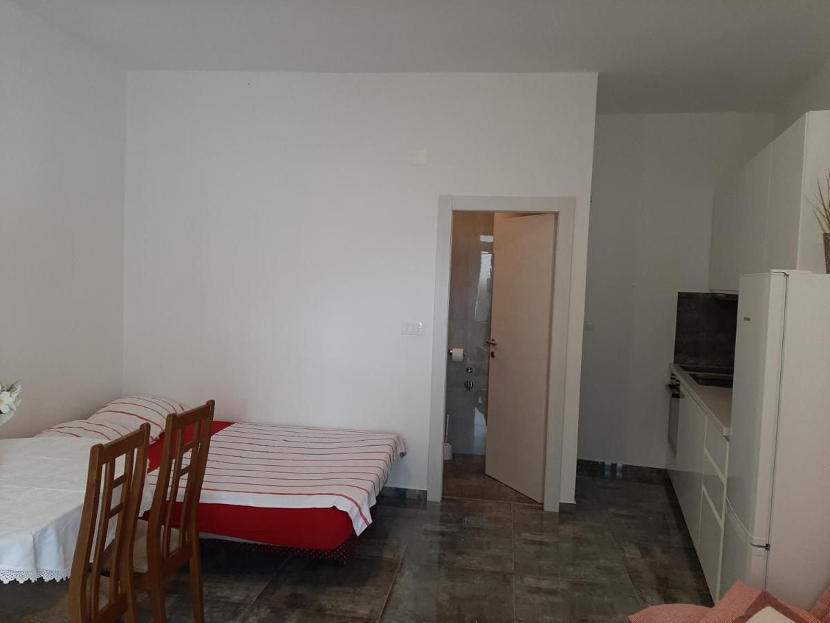 Cvita Apartment Vodice Exterior foto